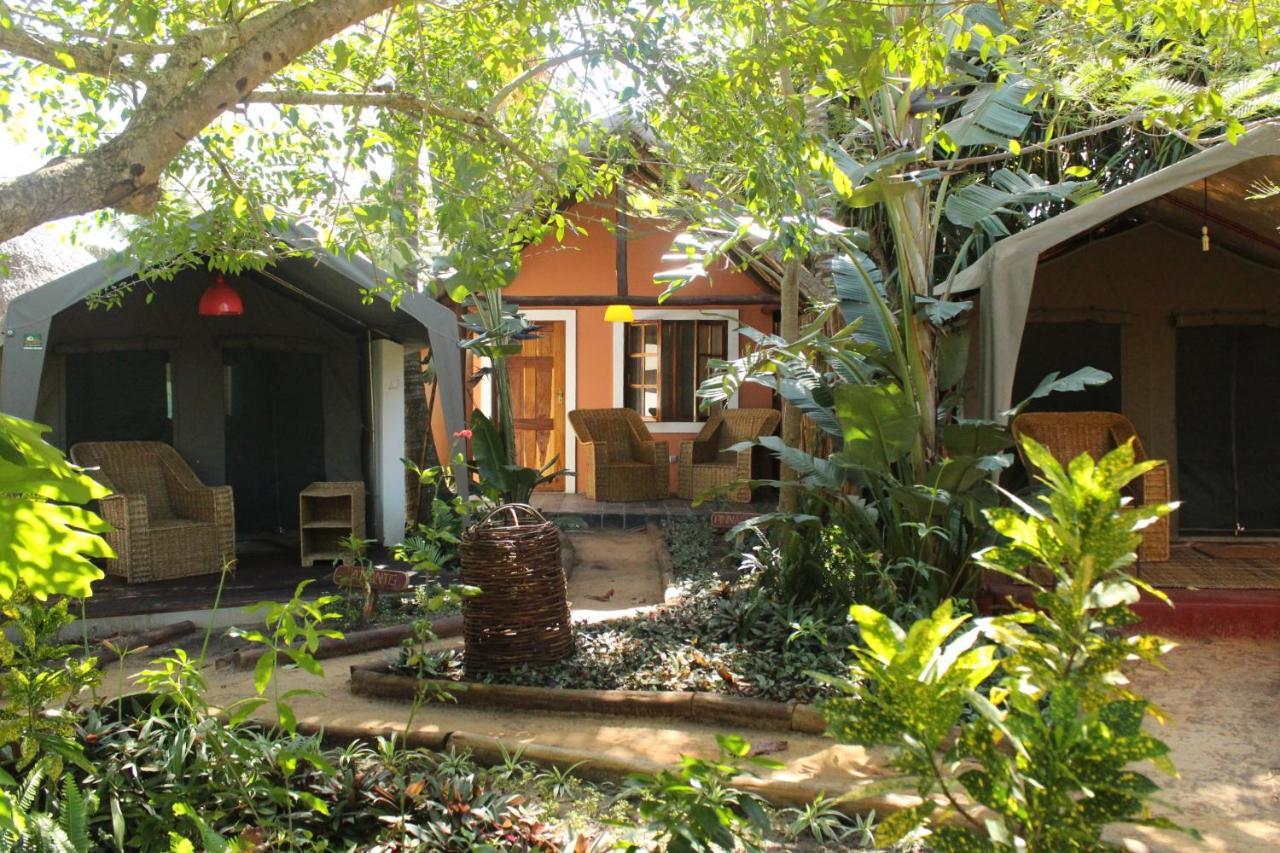 Devocean Eco Adventure Lodge Понта-ду-Оуро Экстерьер фото