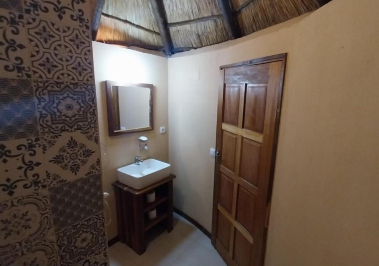 Devocean Eco Adventure Lodge Понта-ду-Оуро Номер фото