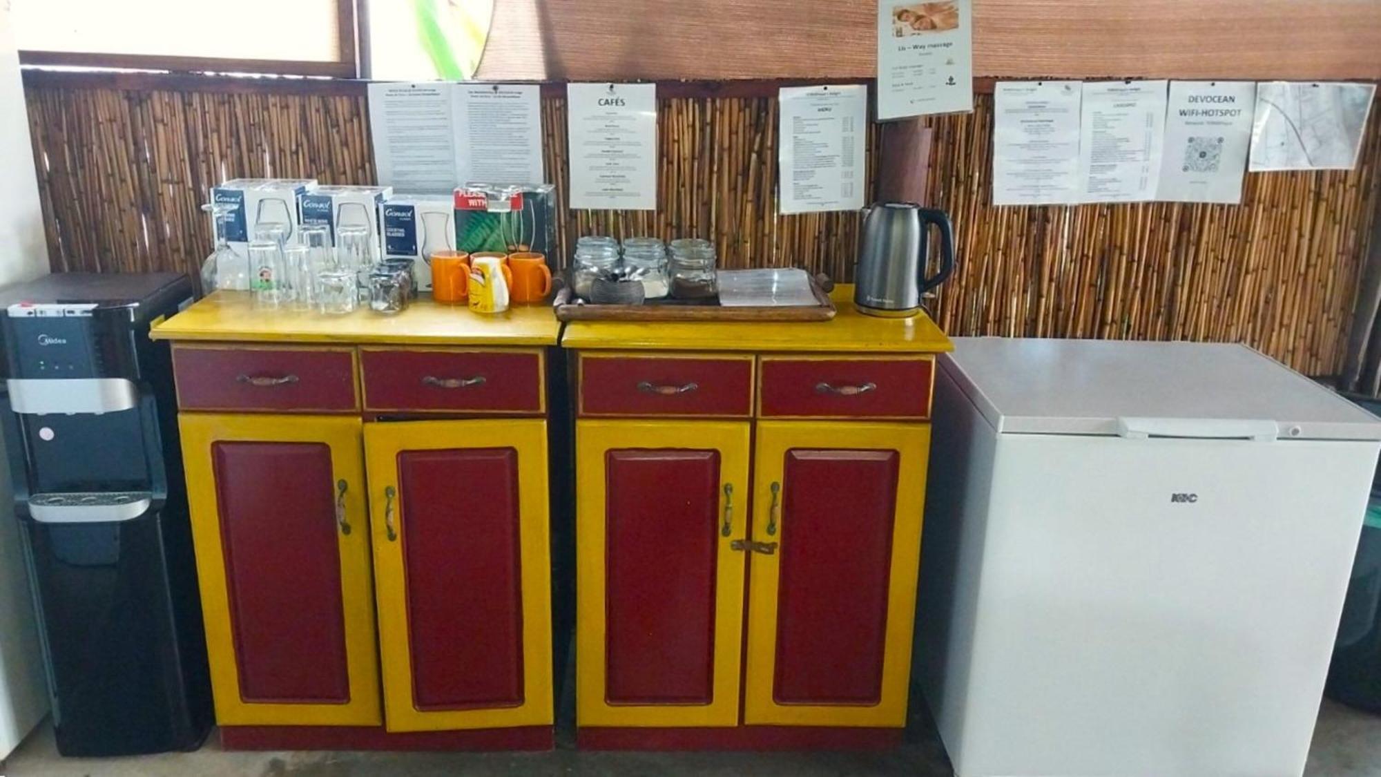 Devocean Eco Adventure Lodge Понта-ду-Оуро Экстерьер фото
